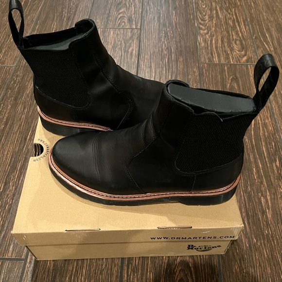Doc Martens Chelsea Boots Size 10. - Picture 2 of 4